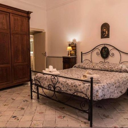Appartamento Palazzo Pace Al Cassaro Palermo Exterior photo