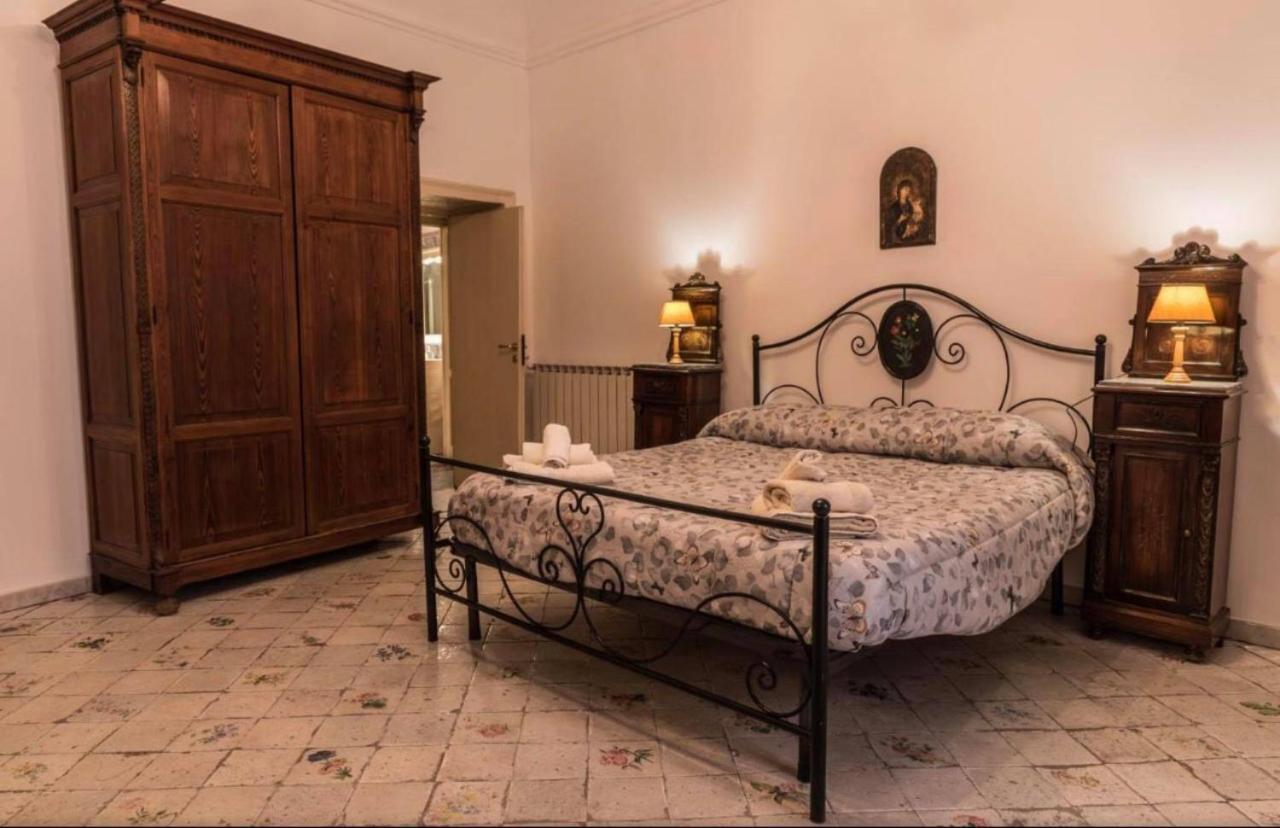 Appartamento Palazzo Pace Al Cassaro Palermo Exterior photo