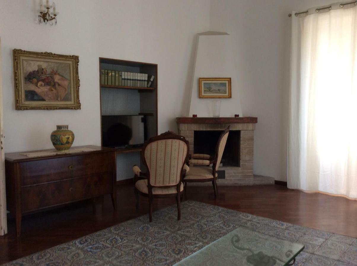Appartamento Palazzo Pace Al Cassaro Palermo Exterior photo